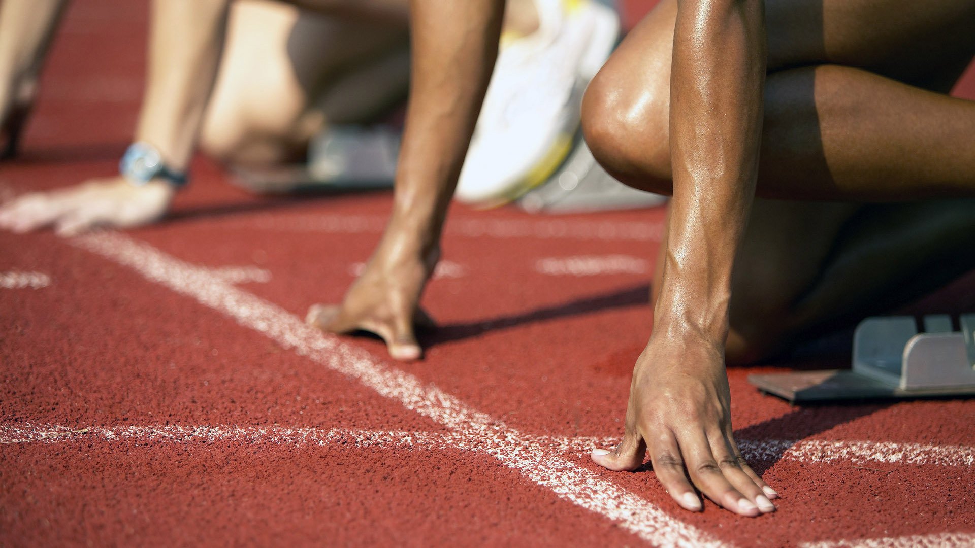 开云APP-从倒数到冠军，哥伦比亚车手的惊天逆袭，街道赛上演绝地反击