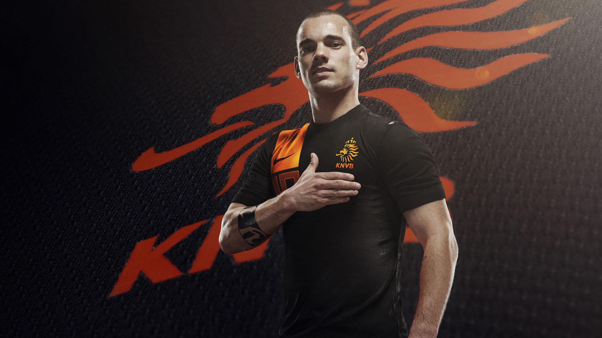 当足球战术遇见赛道艺术，AC米兰的谋略与阿劳霍的精准，诠释竞技体育的掌控美学